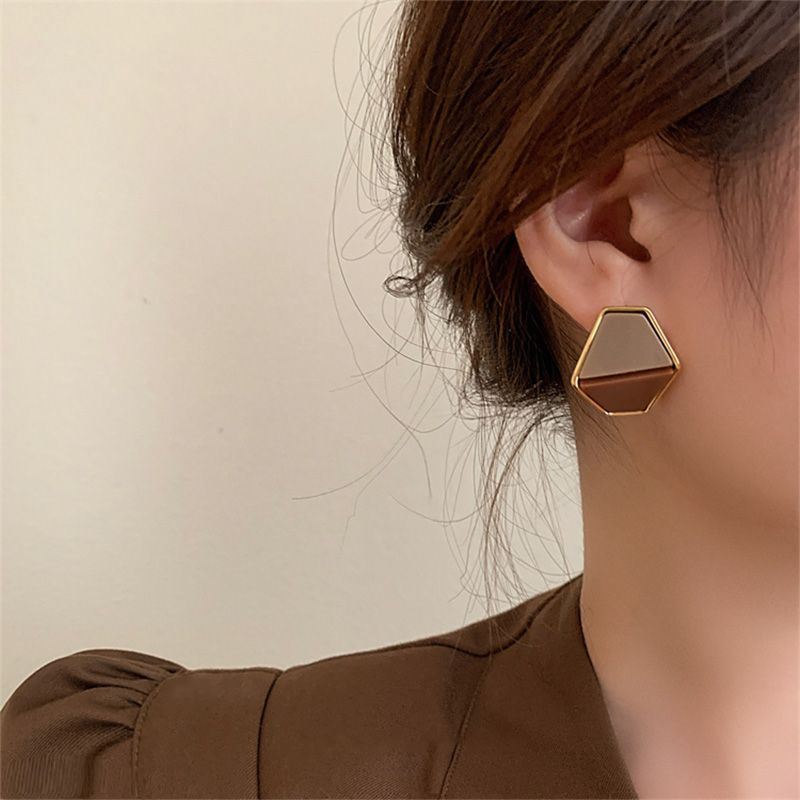 Atemberaubende Ohrring für den Alltag