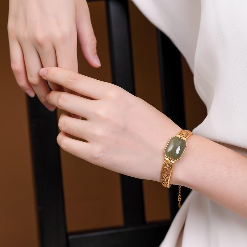 Schöne Gold Armband mit einzigartigem Stil