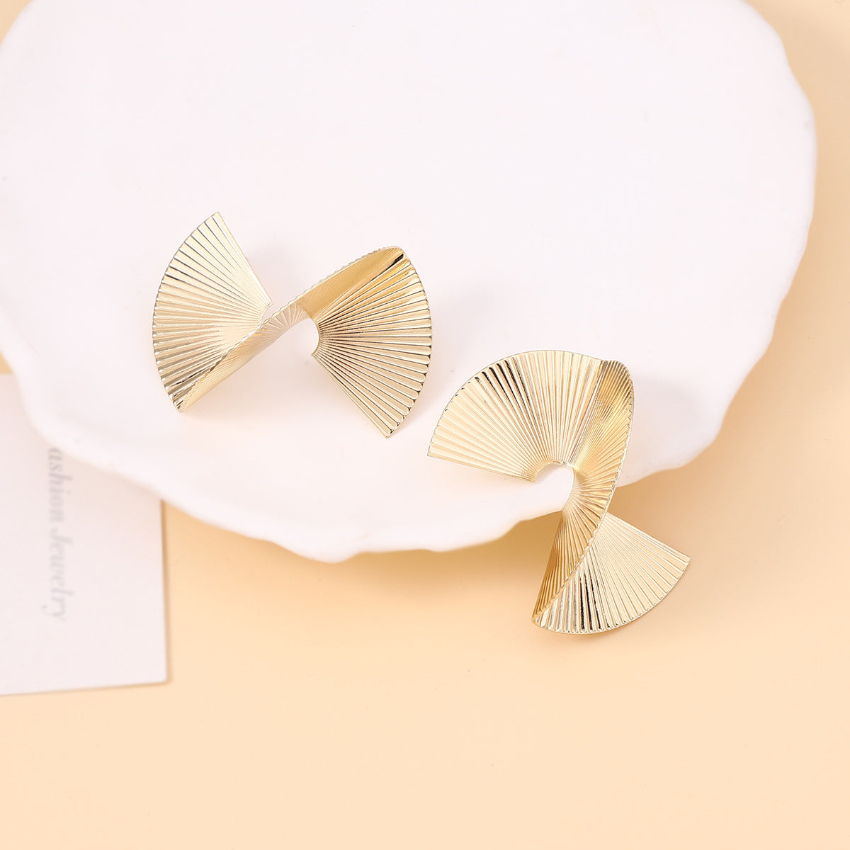 Atemberaubende Ohrring für den Alltag