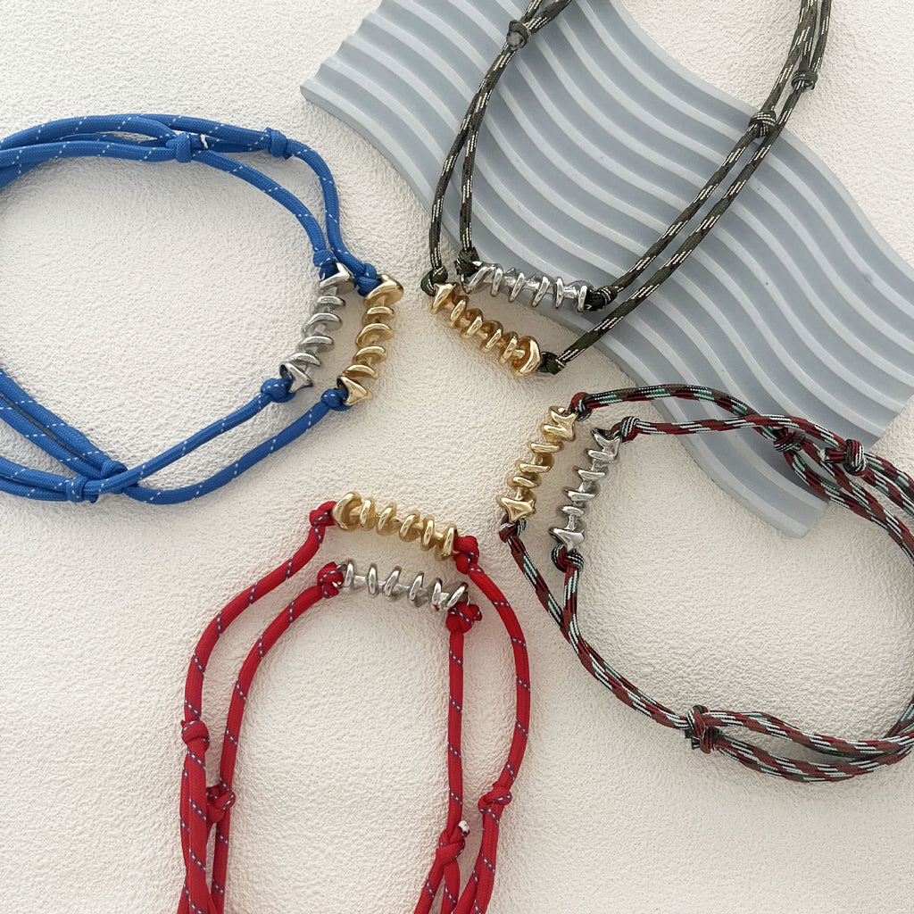 Schöne Halskette mit einzigartigem Stil