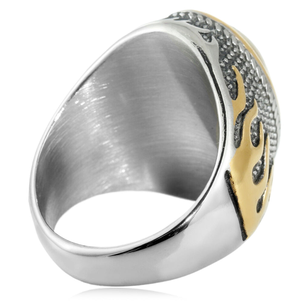 Zarte handwerkliche Ring