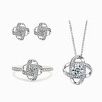 Schöne Halskette mit einzigartigem Stil