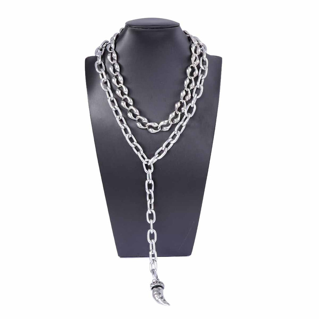 Schöne Halskette mit einzigartigem Stil