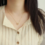 Schöne Halskette mit einzigartigem Stil