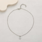 Schöne Halskette mit einzigartigem Stil