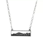 Schöne Halskette mit einzigartigem Stil