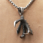 Schöne Halskette mit einzigartigem Stil