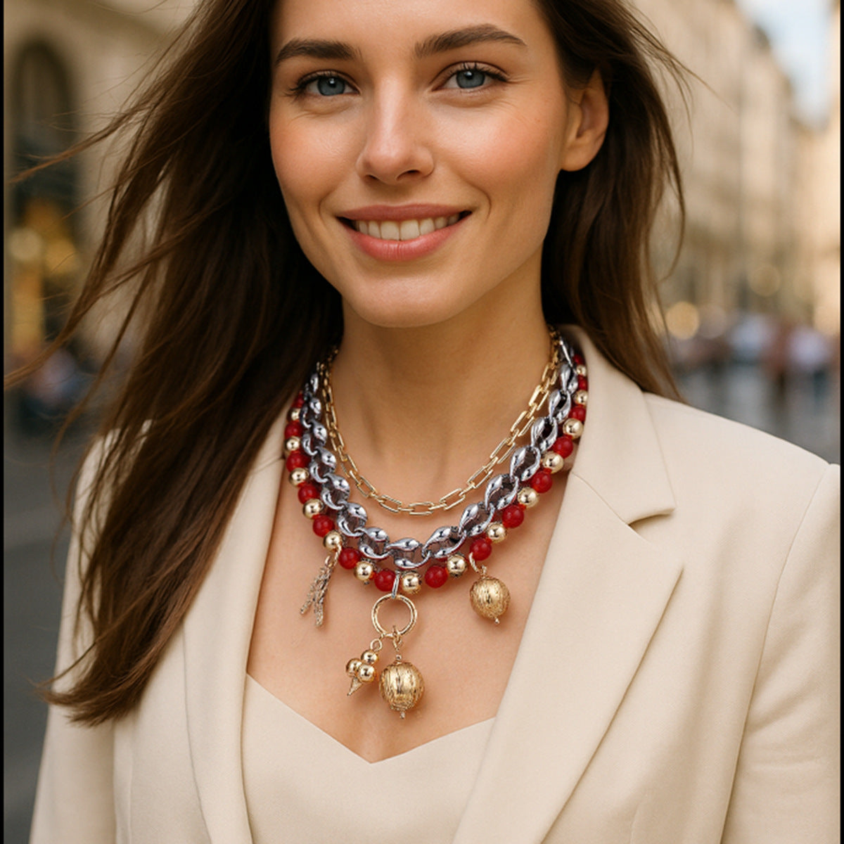 Schöne Halskette mit einzigartigem Stil