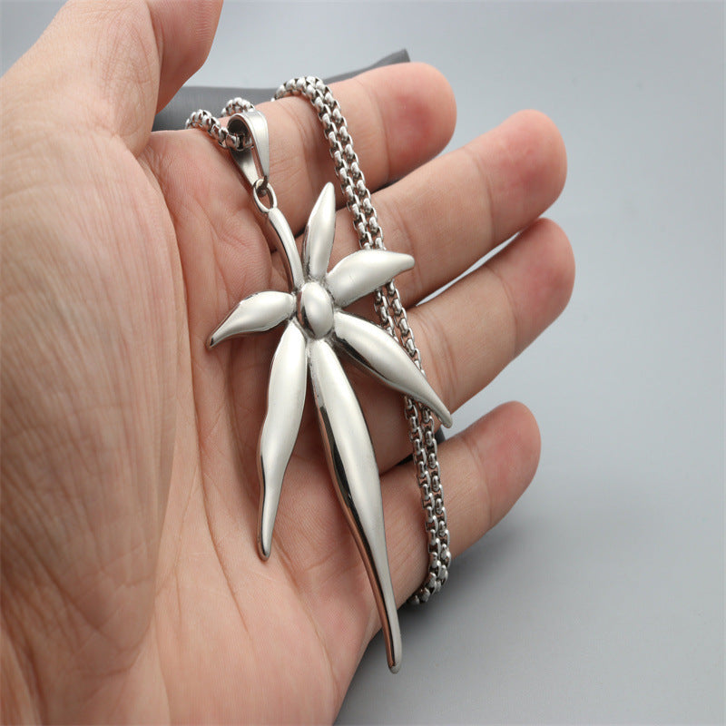 Zarte handwerkliche Halskette