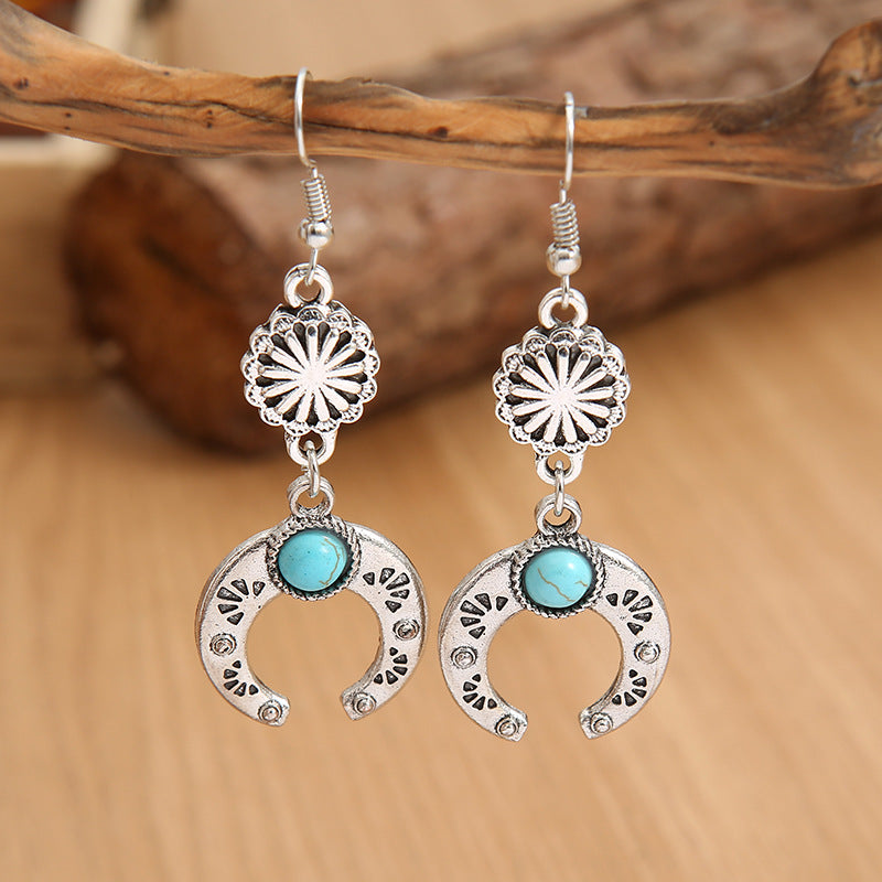 Zarte handwerkliche Ohrring