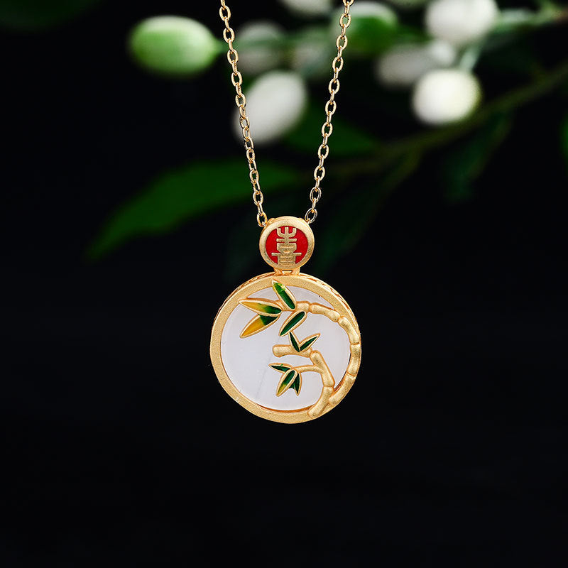 Zarte handwerkliche Halskette