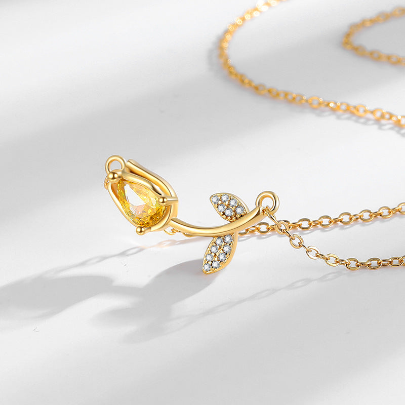 Zarte handwerkliche Halskette