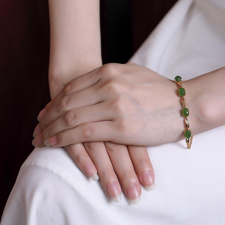 Schöne Gold Armband mit einzigartigem Stil