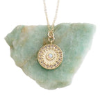 Schöne Gold Halskette mit einzigartigem Stil