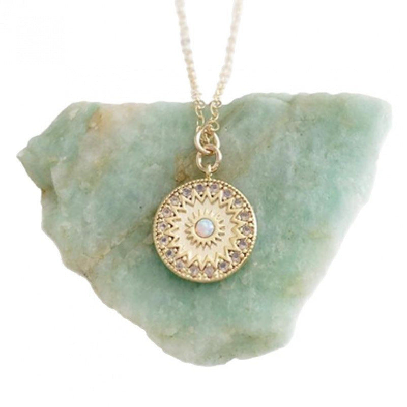 Schöne Gold Halskette mit einzigartigem Stil