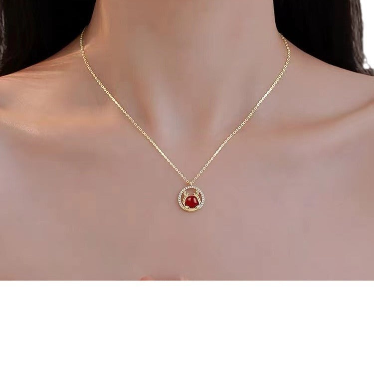 Schöne Halskette mit einzigartigem Stil