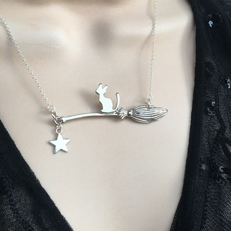 Schöne Halskette mit einzigartigem Stil