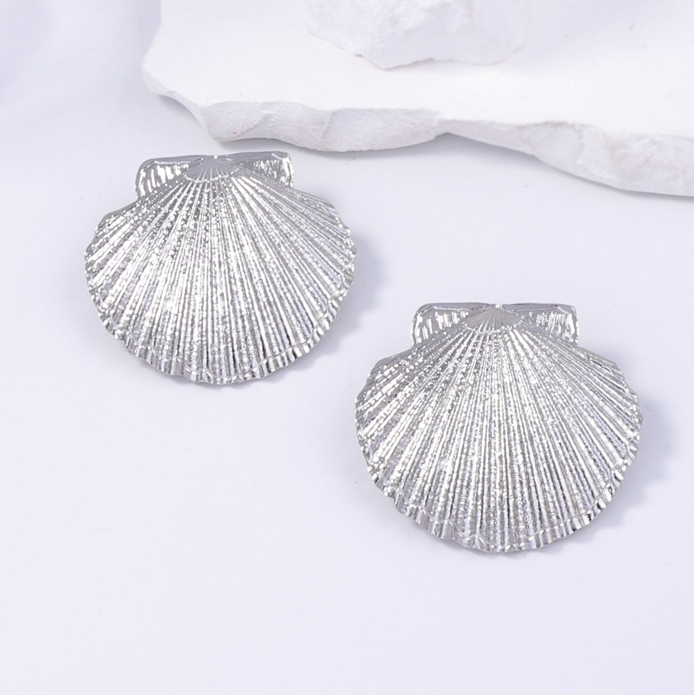 Atemberaubende Ohrring für den Alltag