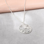 Zarte handwerkliche Halskette