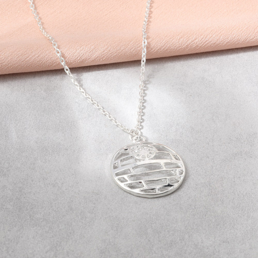 Zarte handwerkliche Halskette