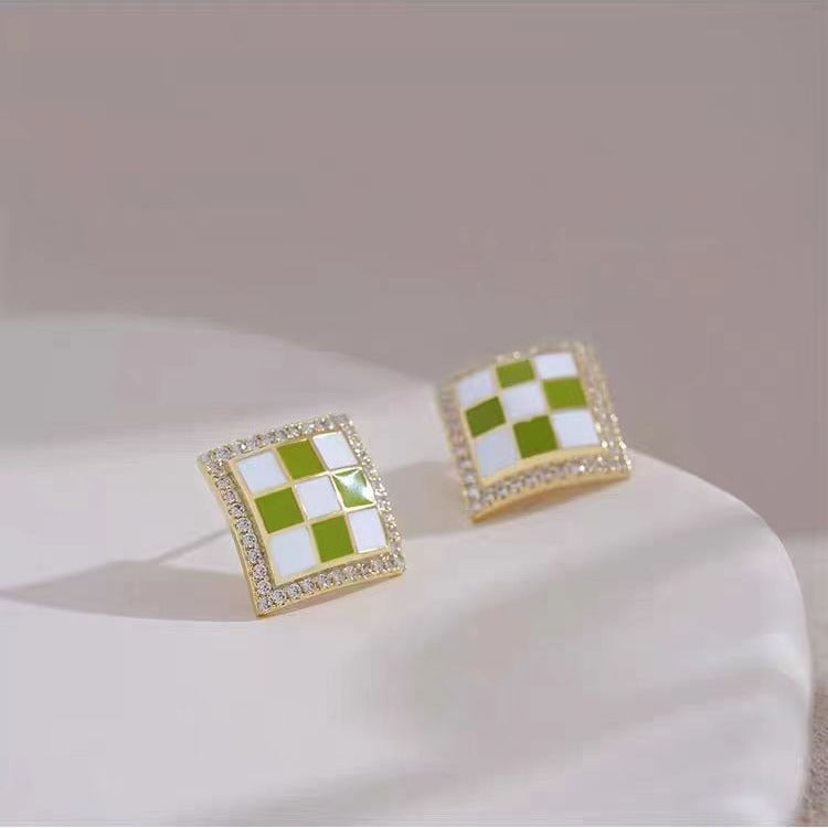 Atemberaubende Ohrring für den Alltag