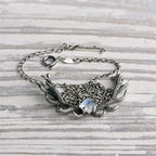 Schöne Halskette mit einzigartigem Stil