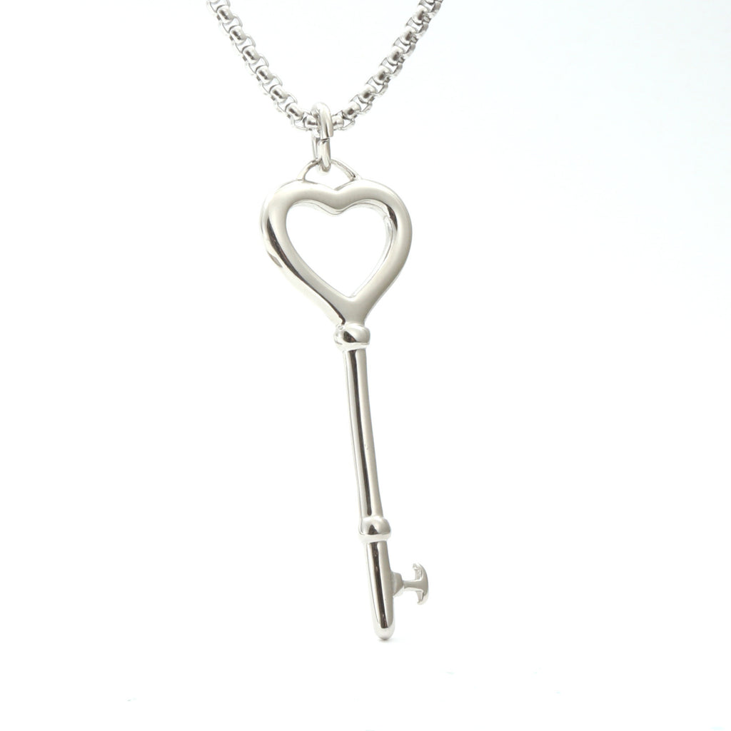 Zarte handwerkliche Halskette