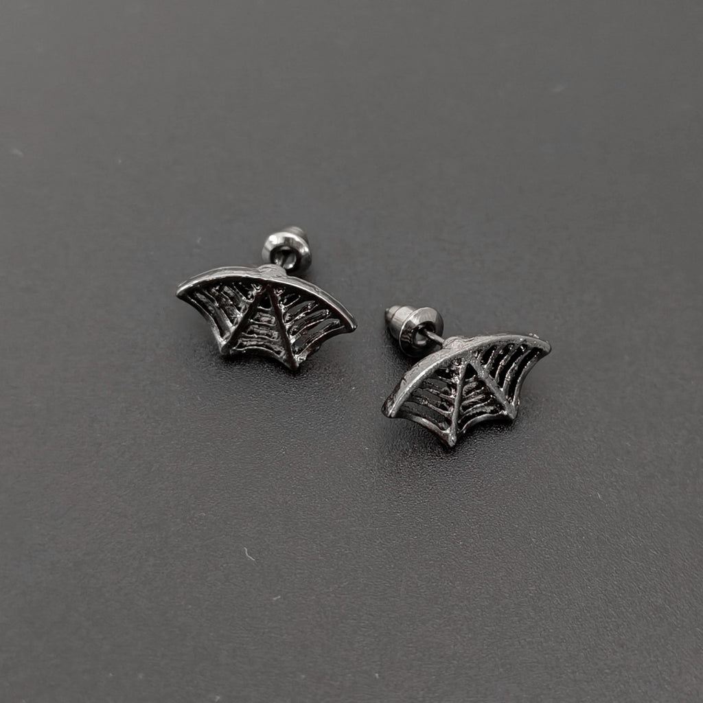 Zarte handwerkliche Ohrring