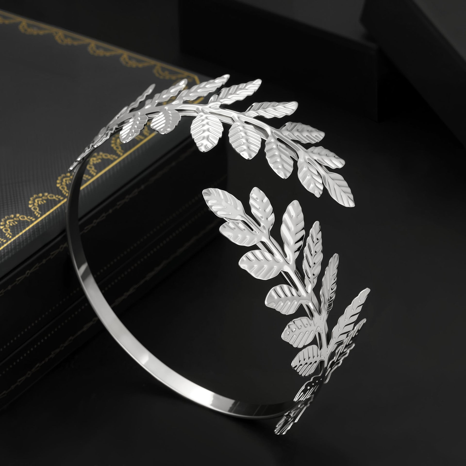 Schöne Gold Armband mit einzigartigem Stil
