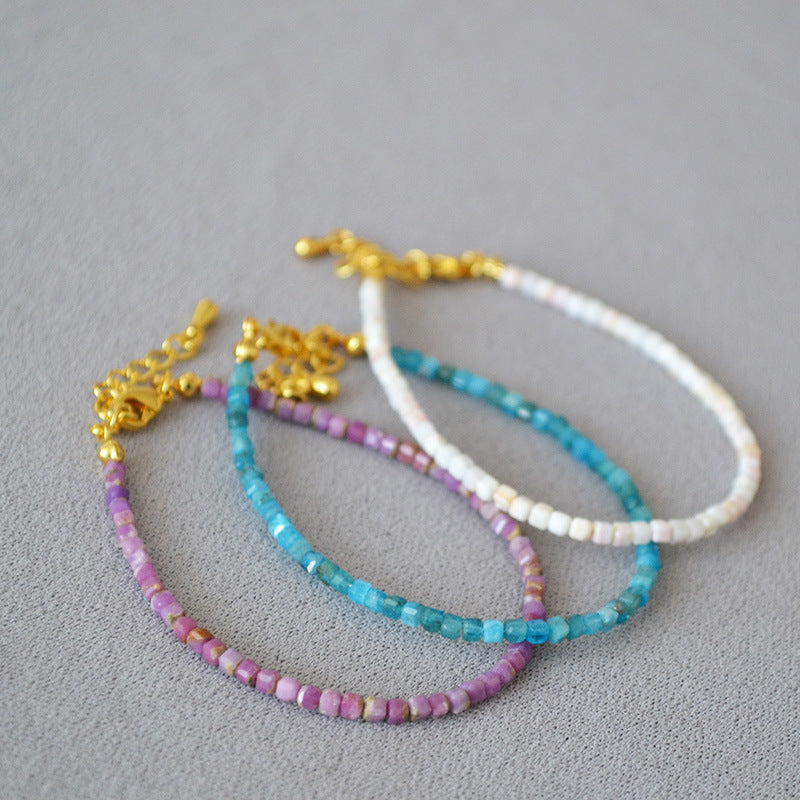 Zarte handwerkliche Halskette