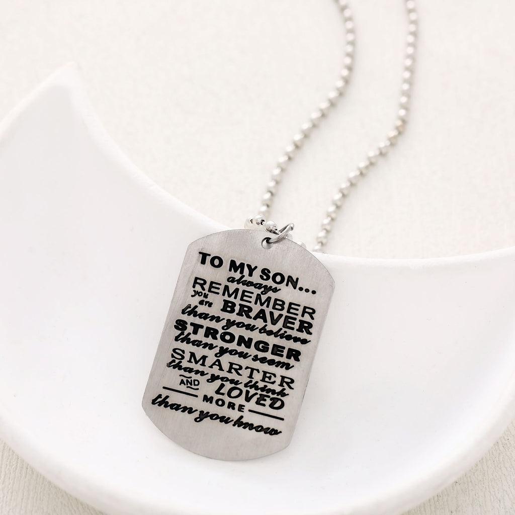 Zarte handwerkliche Halskette