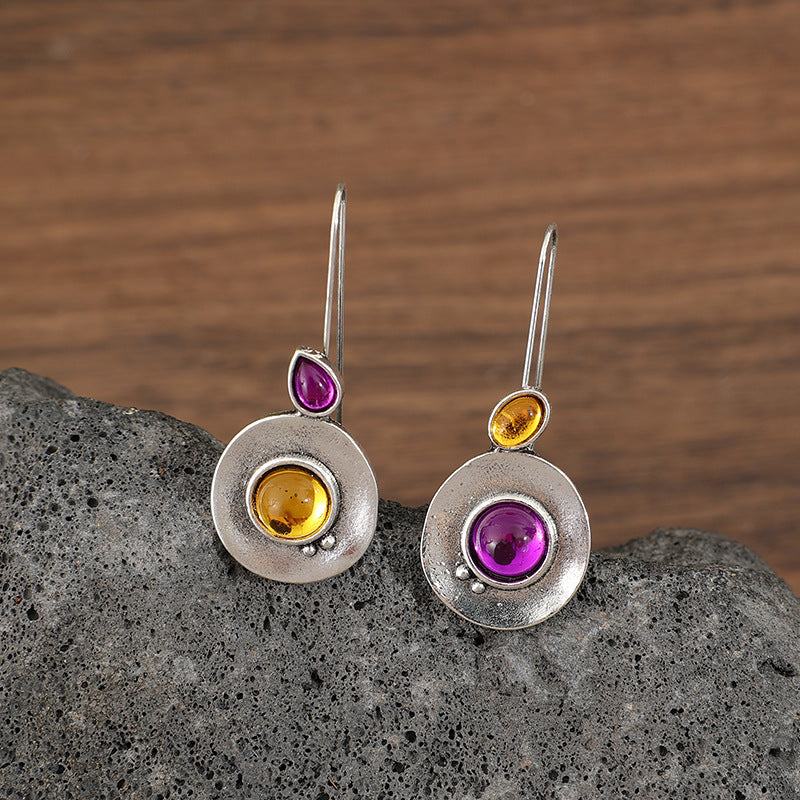 Zarte handwerkliche Ohrring