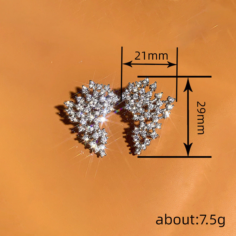 Atemberaubende Ohrring für den Alltag