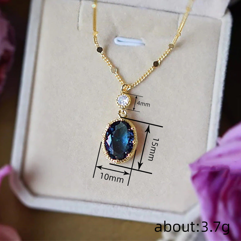 Zarte handwerkliche Halskette