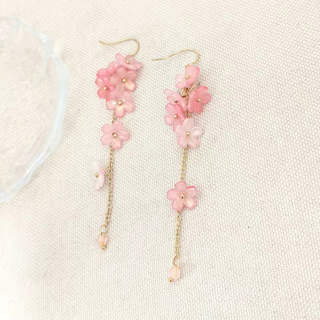 Zarte handwerkliche Ohrring