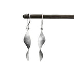 Zarte handwerkliche Ohrring