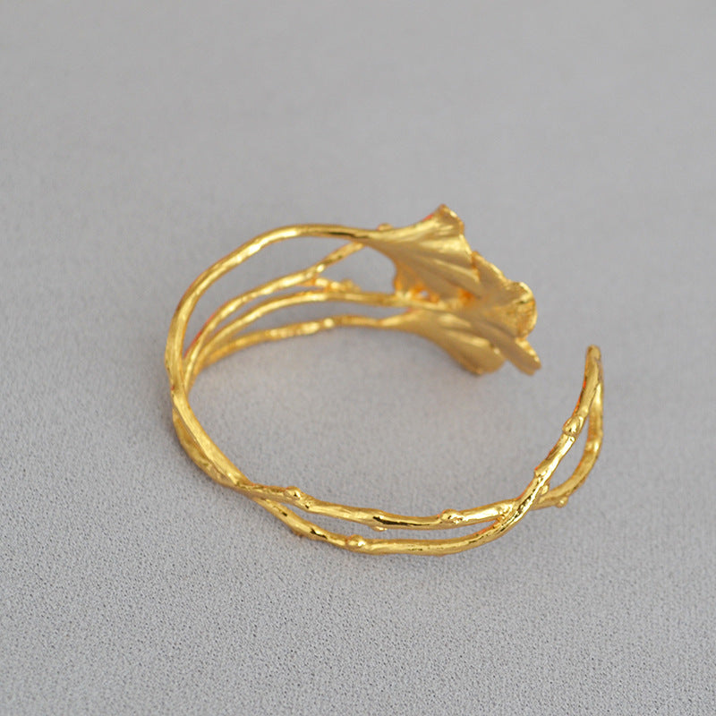 Schöne Gold Armband mit einzigartigem Stil