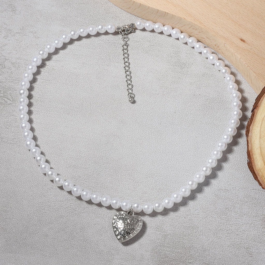 Schöne Silber Halskette mit einzigartigem Stil