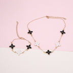 Schöne Halskette mit einzigartigem Stil