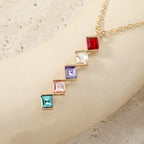 Schöne Halskette mit einzigartigem Stil