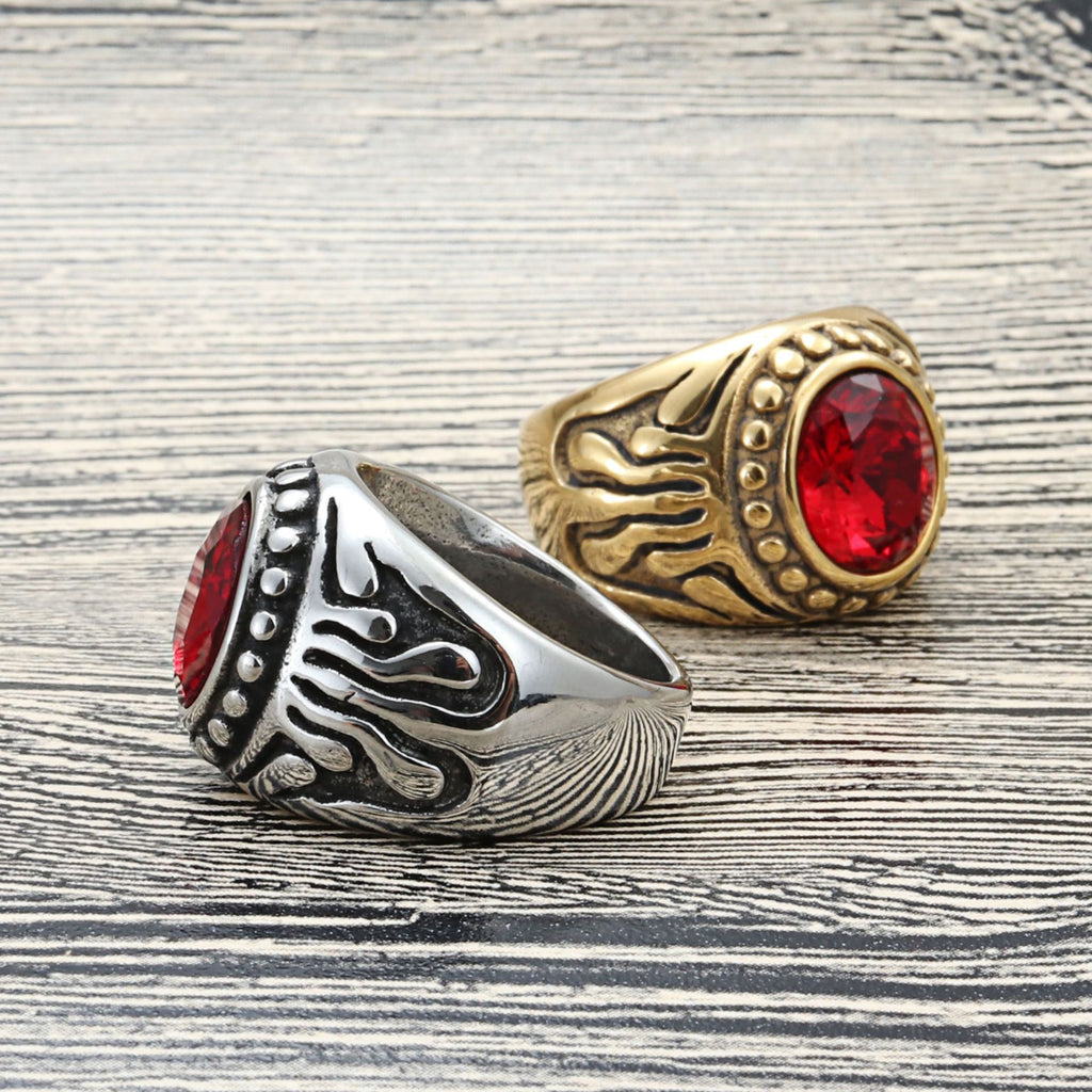 Zarte handwerkliche Ring