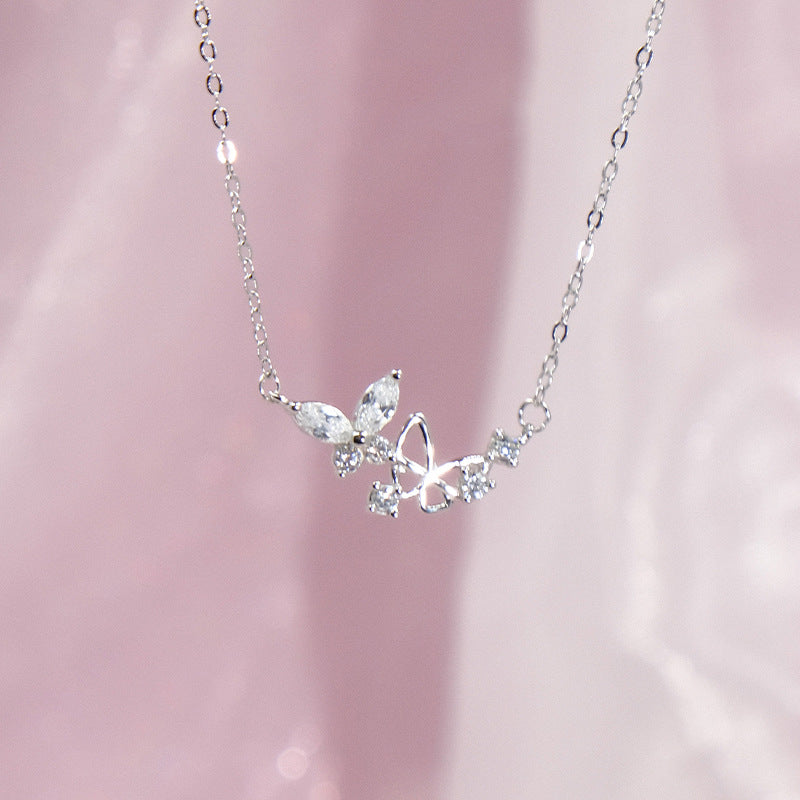 Schöne Halskette mit einzigartigem Stil