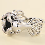 Zarte handwerkliche Ring