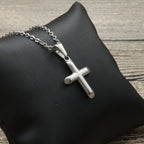 Zarte handwerkliche Halskette