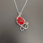 Zarte handwerkliche Halskette