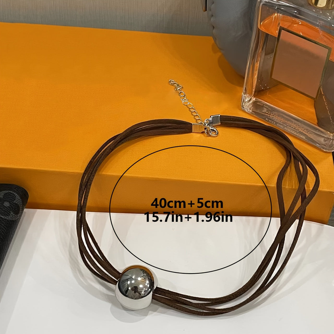 Schöne Halskette mit einzigartigem Stil