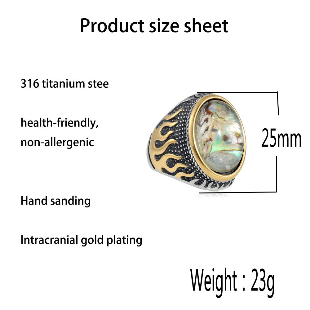 Zarte handwerkliche Ring