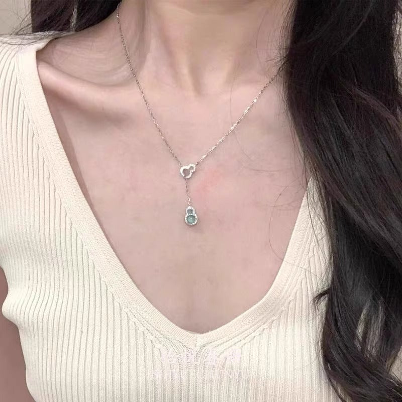 Zarte handwerkliche Halskette