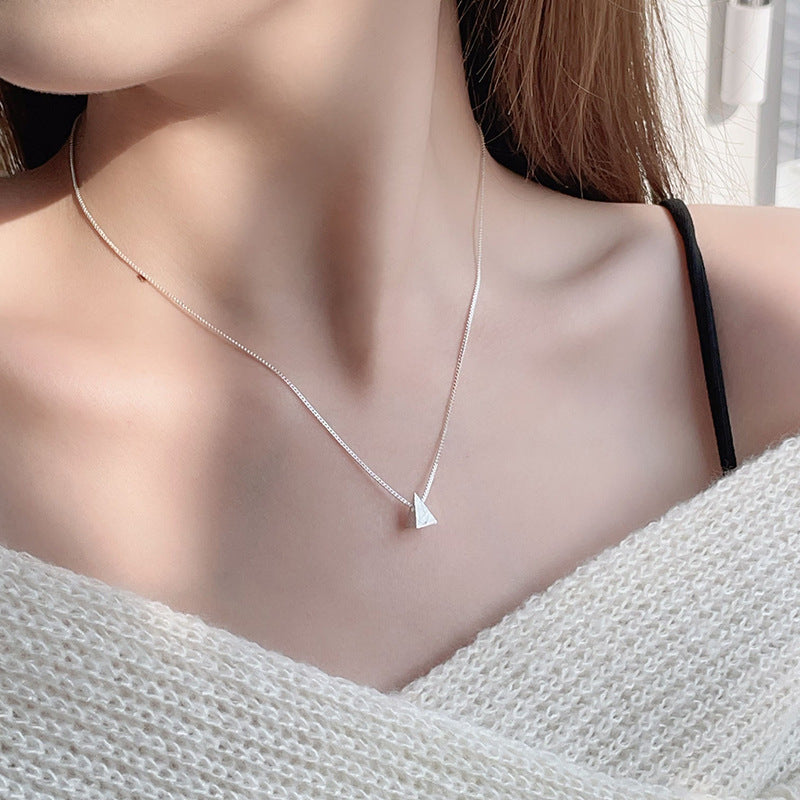 Schöne Halskette mit einzigartigem Stil