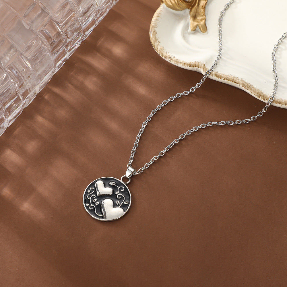 Schöne Halskette mit einzigartigem Stil